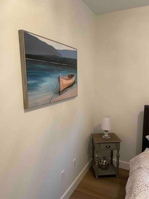 Adorable 1 Bedroom Suite- A Skip To Galloping Goose 維多利亞 外观 照片